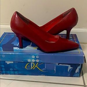 Brand new sexy red pumps